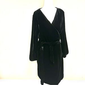 J Crew black velvet wrap dress with tie belt Sz L